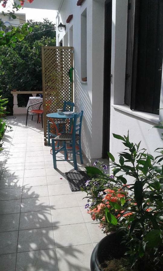 Αmmos Rooms Palaiochora Exterior photo